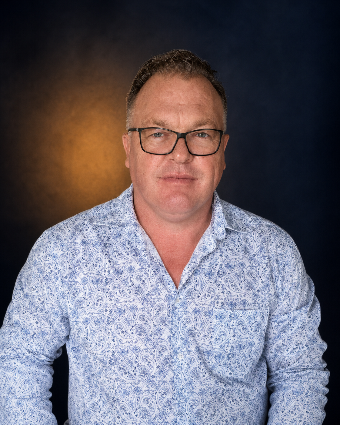 2026-08-17-neil-strauss-owner-portrait-website-about